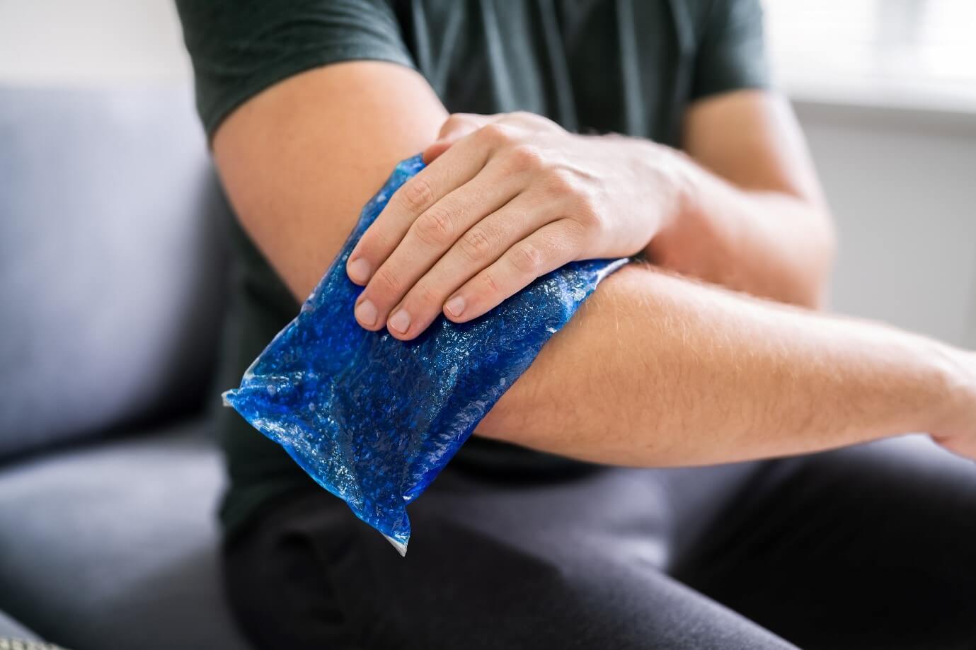 How to Use an Ice Pack with Injuries - Physioroom Blog